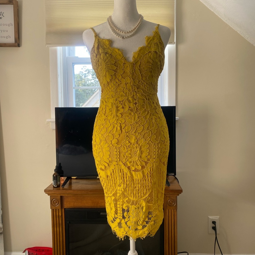 Elegant Yellow Lace Dress